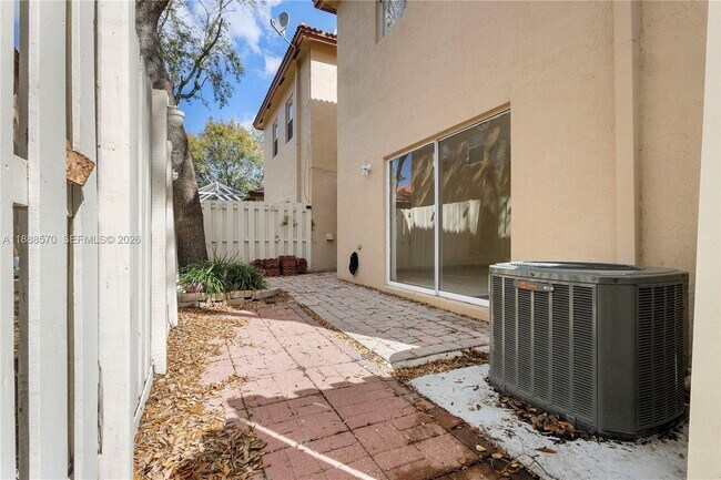 Building Photo - 16111 Emerald Cove Rd