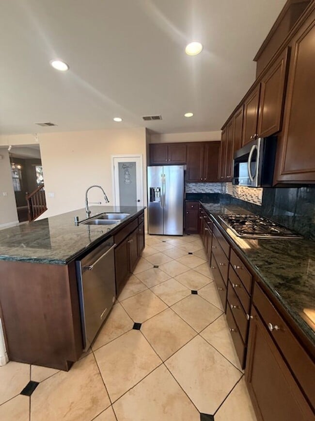 Building Photo - Beautiful Oceanview Hills house