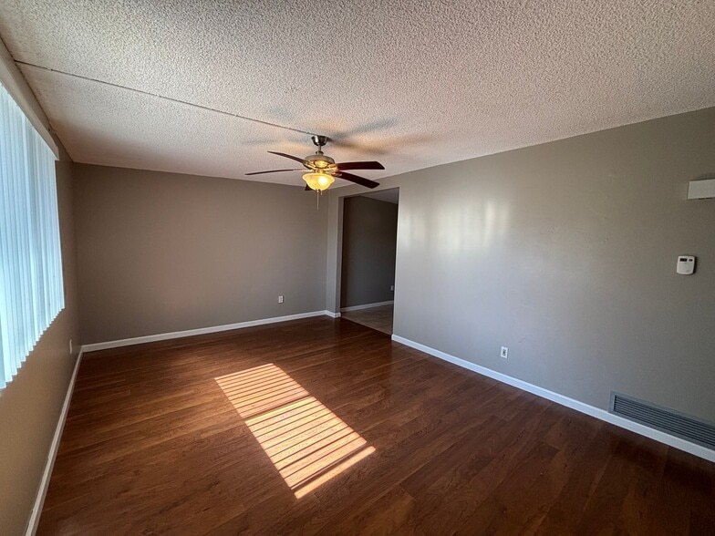 Building Photo - 4007 S Winter Palm Dr