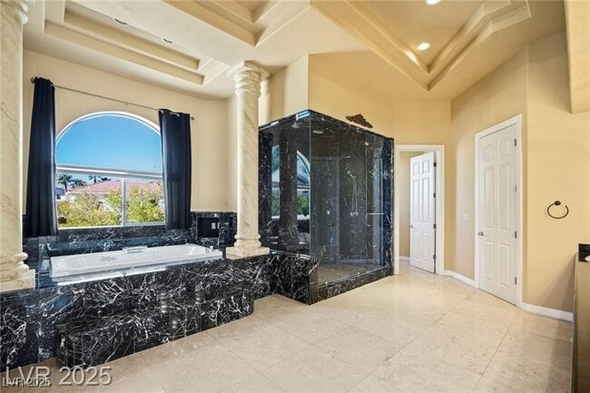 Building Photo - 1008 Trophy Hills Dr