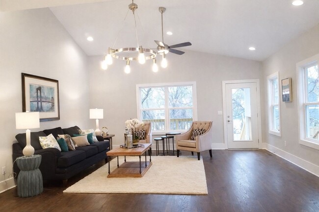 Building Photo - Beautiful East Nashville Home