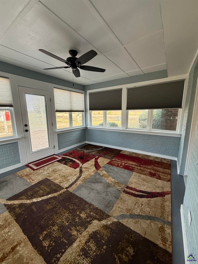 Building Photo - 5035 Housers Mill Rd