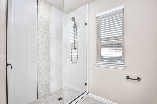 Building Photo - 109 Belford St