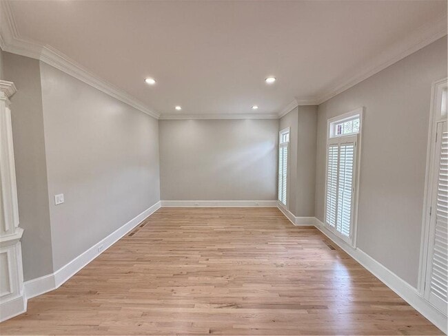 Building Photo - 1660 Briergate Dr