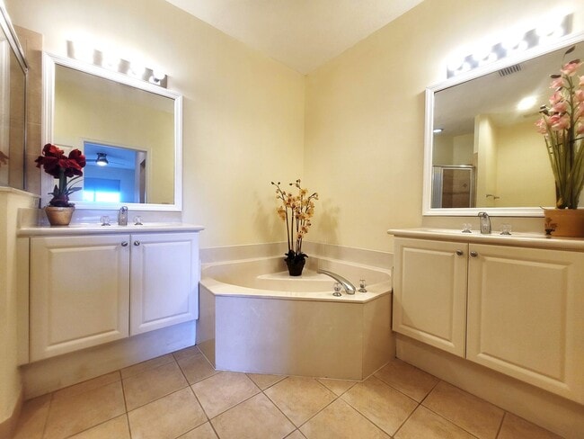 Building Photo - Vero Beach Florida Vero Beach Rent, LLC and Rental Property Management Company