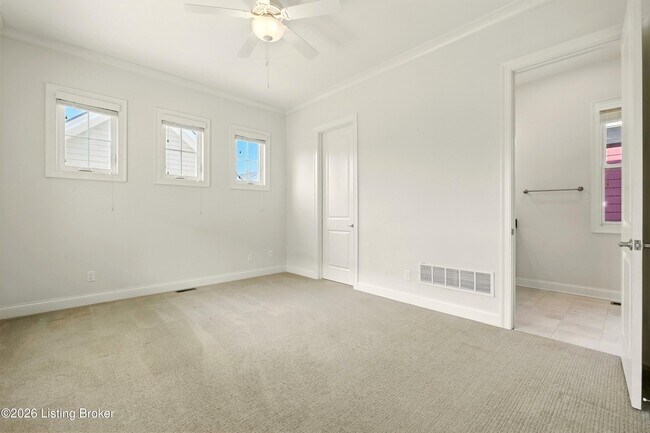 Building Photo - 8707 Featherbell Blvd