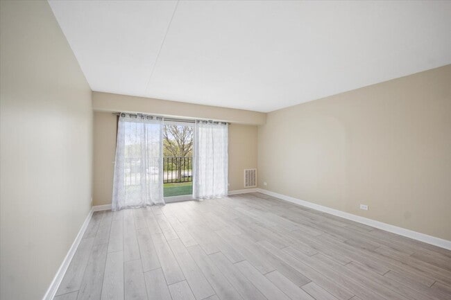 Building Photo - 475 Plum Creek Dr