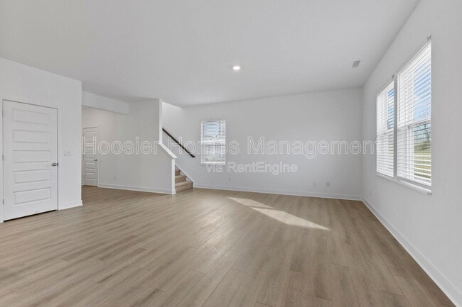 Building Photo - 15274 Farrington Rd