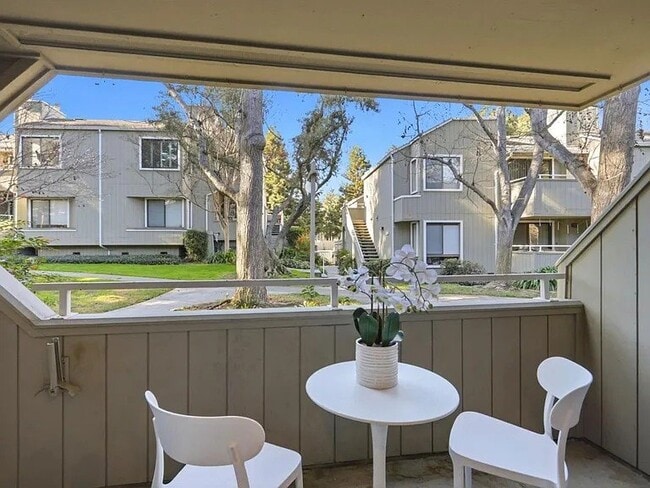 Building Photo - 1661 Braddock Ct