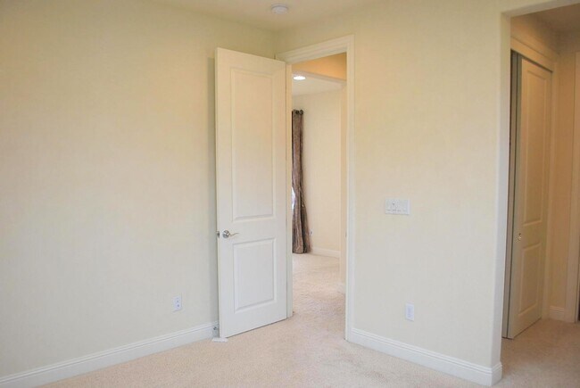 Building Photo - 3502 Cinnamon Ridge Rd