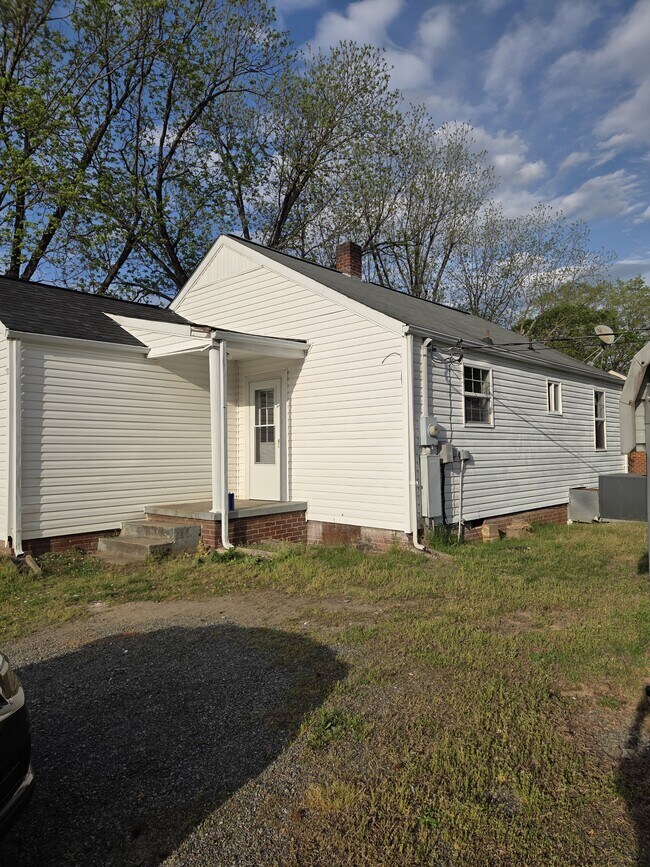 Building Photo - 254 H W Cir