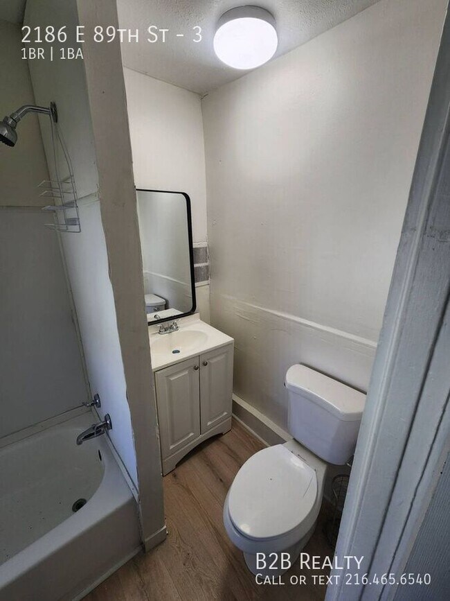 Building Photo - 2186 E 89th St