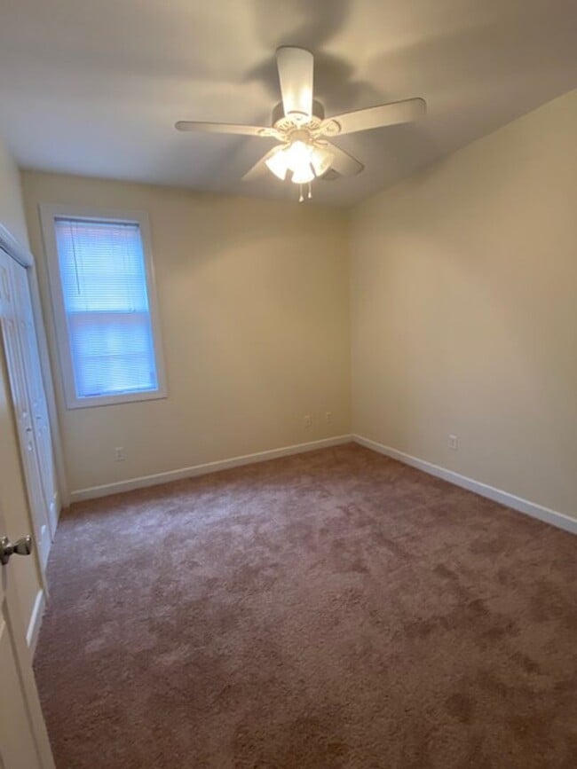 Building Photo - Carleton Town Homes