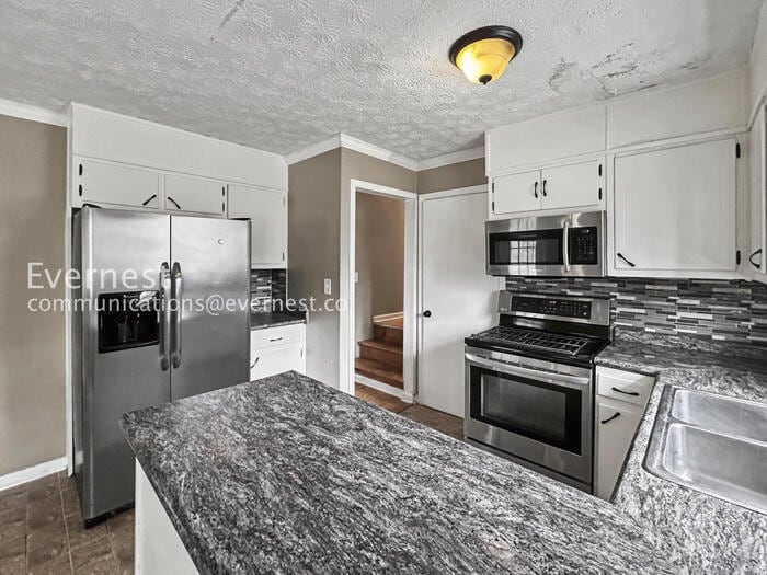 Building Photo - 2131 Oland Cir