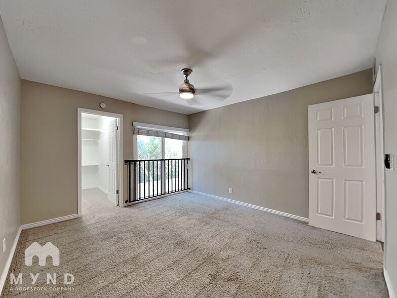 Building Photo - 930 S Dobson Rd