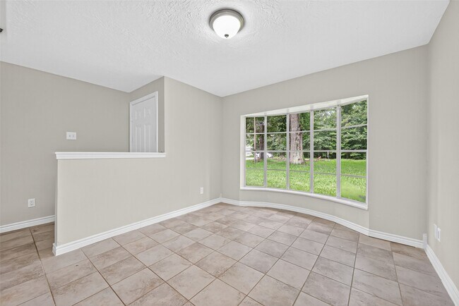 Building Photo - 18747 Woodridge Dr