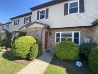 Building Photo - 212 Magnolia Dr