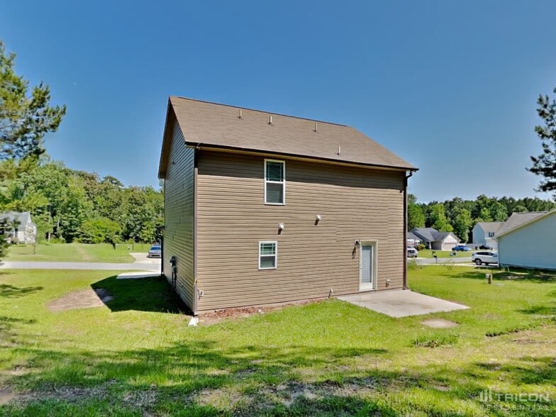 Building Photo - 144 Crown Side Dr
