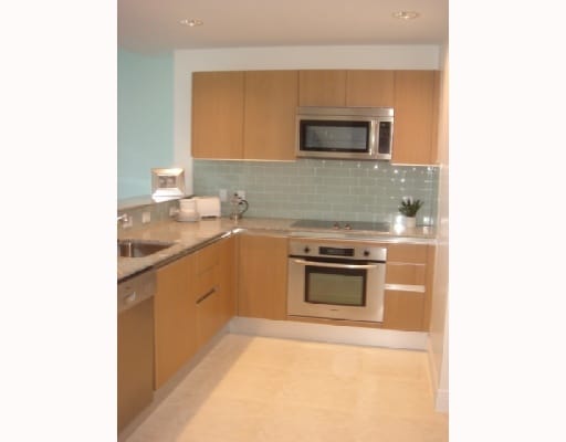 Building Photo - 1050 Brickell Ave