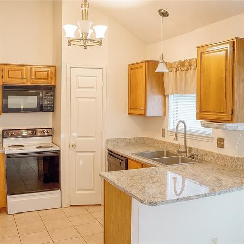 Building Photo - 1108 Holly Dr