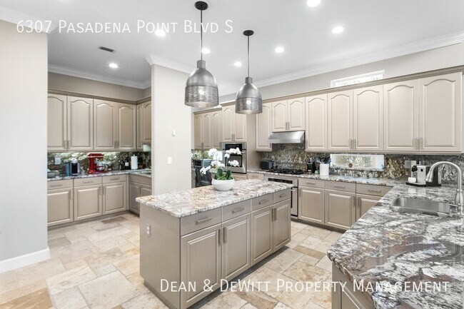Building Photo - Fully Furnished LUXURY Home in Exclusive PYCC