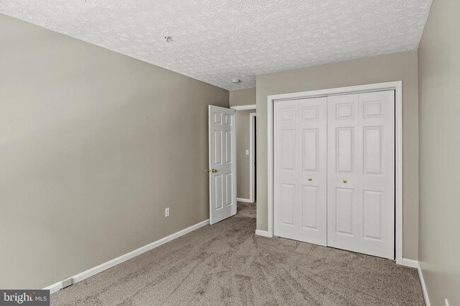 Building Photo - 50 Amberstone Ct