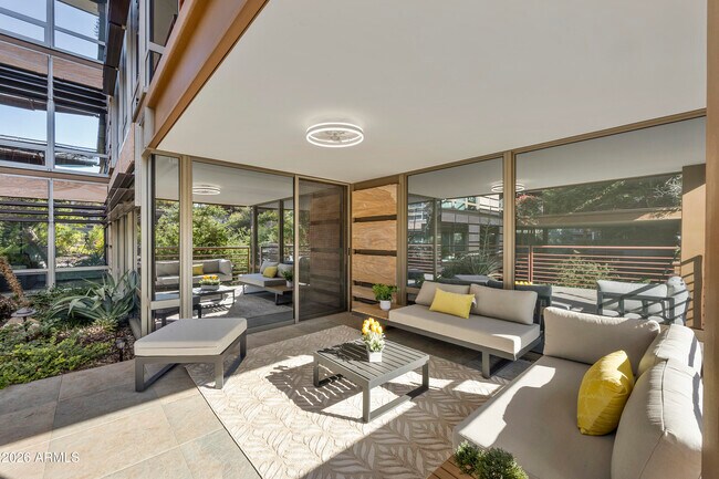 Building Photo - 7161 E Rancho Vista Dr