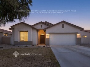 Building Photo - 3213 S 103rd Dr