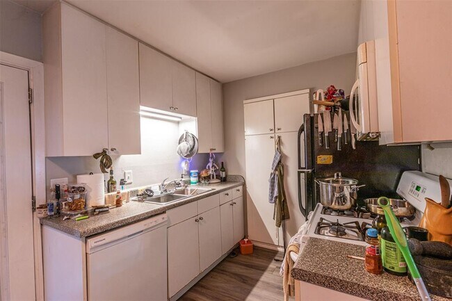 Building Photo - 2021 Wheless Ln
