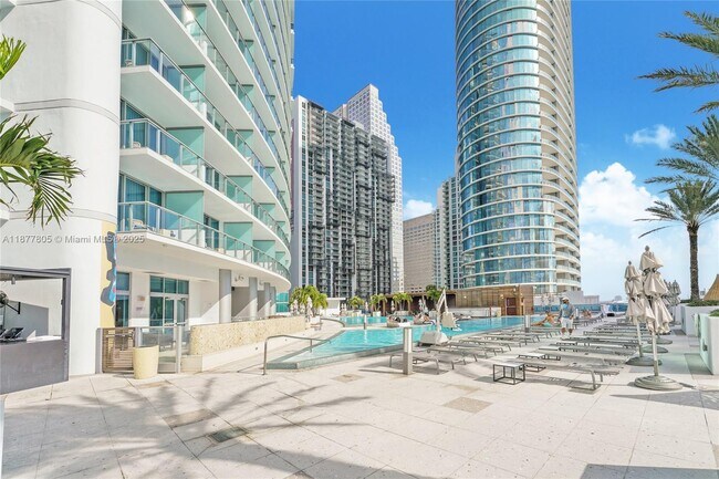 Building Photo - 200 Biscayne Blvd Way