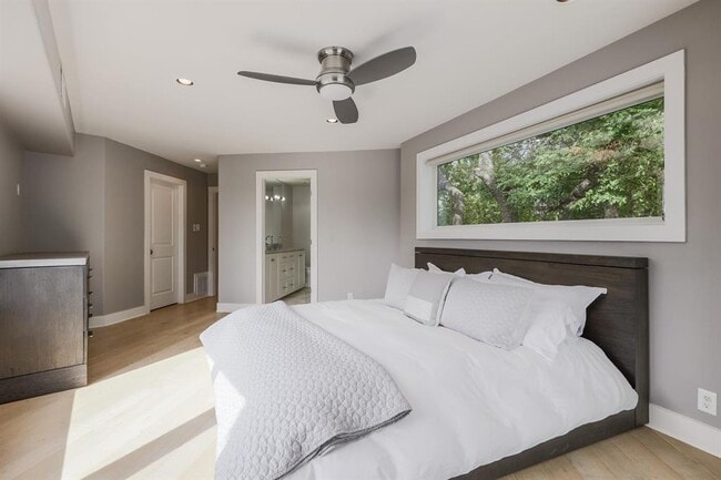 Building Photo - 1010 Hillside Ave