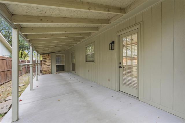 Building Photo - 2901 Branch Oaks Dr