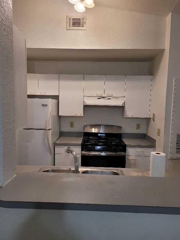 Building Photo - 1603 Columbia Arms Cir