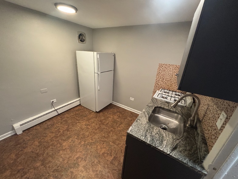 Primary Photo - 2104-2108 S 17th Ave