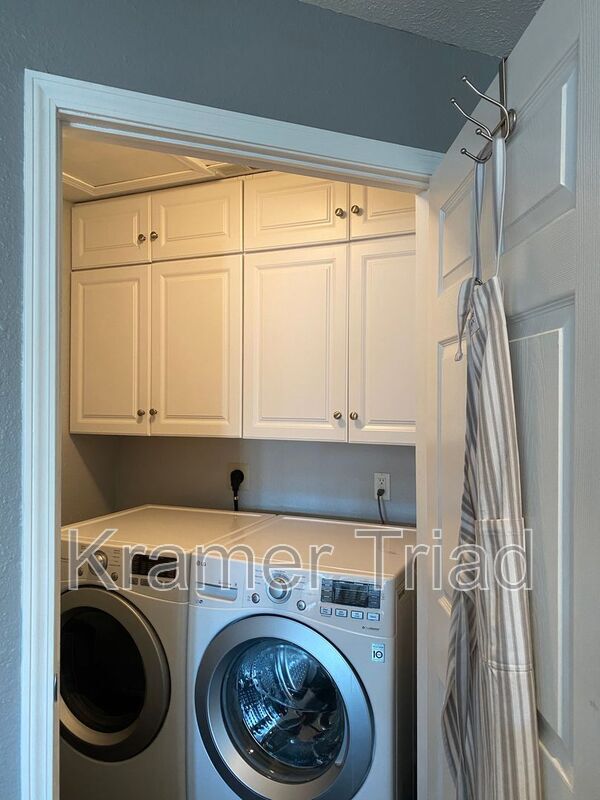 Building Photo - 1384 Heatherwood Ln