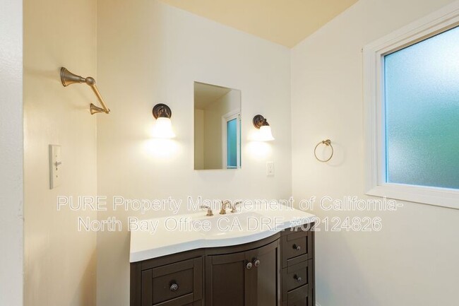 Building Photo - 1259 Calistoga Rd