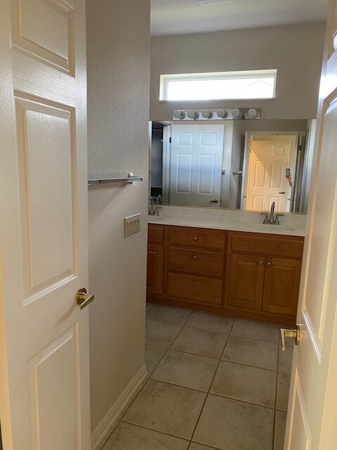 Master bathroom - 105 Purple Sage Dr