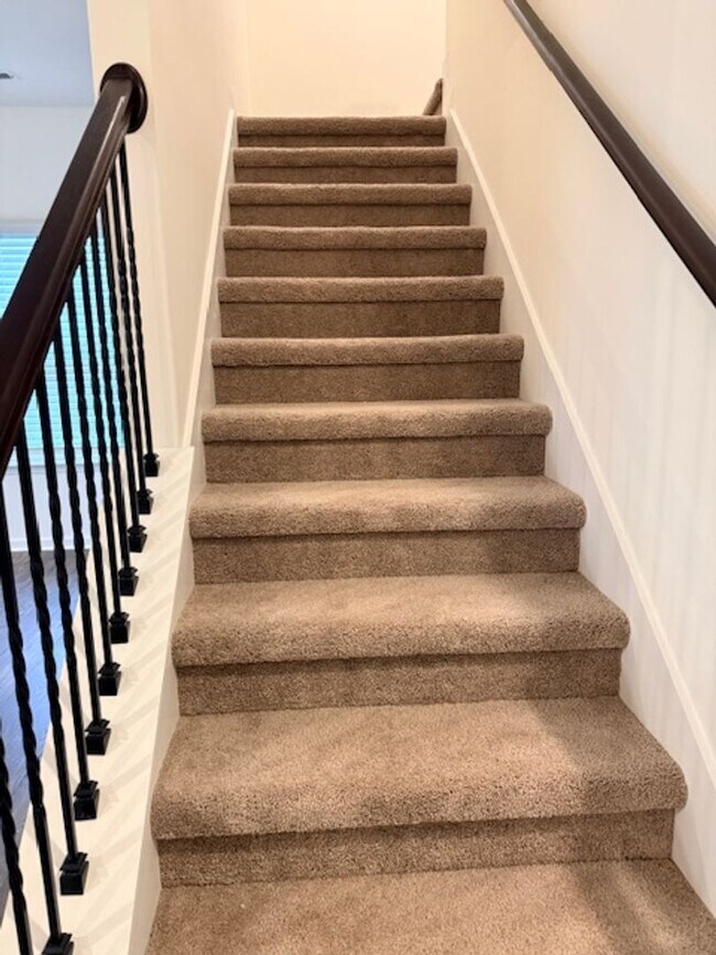 Building Photo - Maryville 37803 - Brand New Build in Maryville! 5 bedroom, 3.5 bath home - Contact Troy Adams (86...