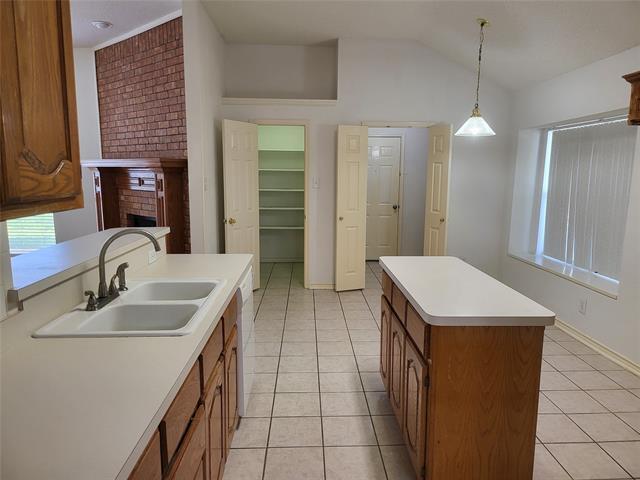 Building Photo - 429 Oakhurst Dr