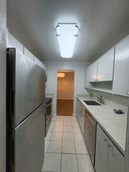 kitchen - 350 N Civic Dr