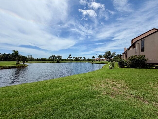 Building Photo - 1320 Pelican Creek Crossing