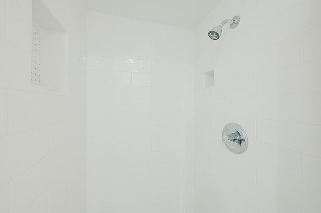 Building Photo - 6424 Amber Dr