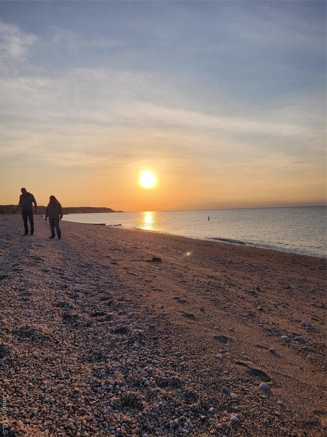 Building Photo - 31 Apricot Rd