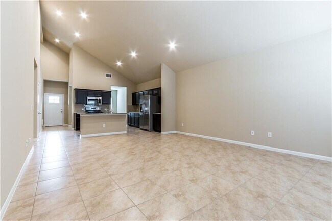 Building Photo - 6608 San Isidro Dr