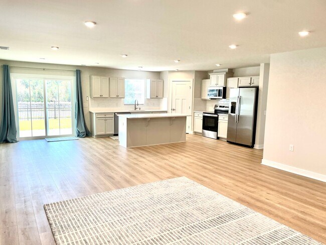 Building Photo - 3 Bedroom 2 Bath Home in Middle Creek Village in Bolivia, NC