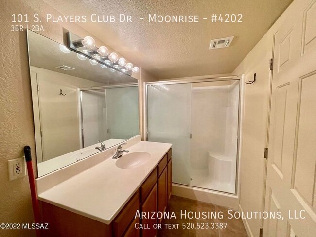 Building Photo - 101 S Players Club Dr