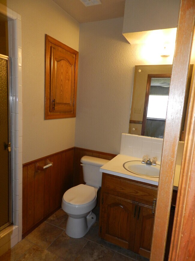 Building Photo - 4812 NW Motif Manor Blvd