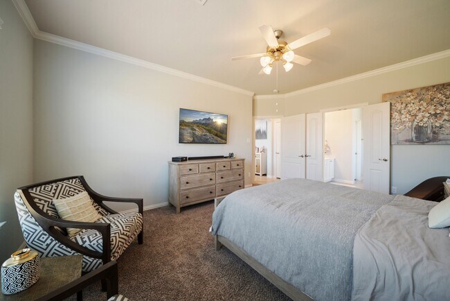 Building Photo - 1707 Benbrook Hollow Ln