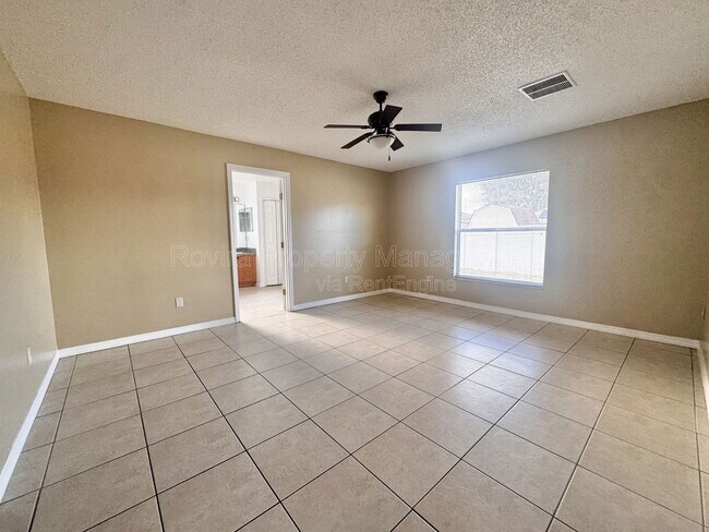 Building Photo - 127 Appian Way