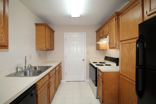 Building Photo - 3852 Sugar Creek Dr